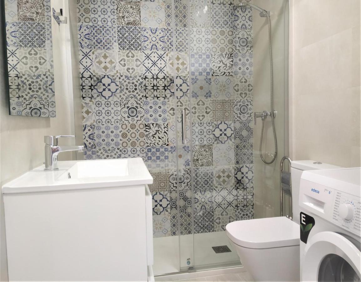 1 Bedroom Beachfront Apartment At Torecilla Beach Nerja Esterno foto