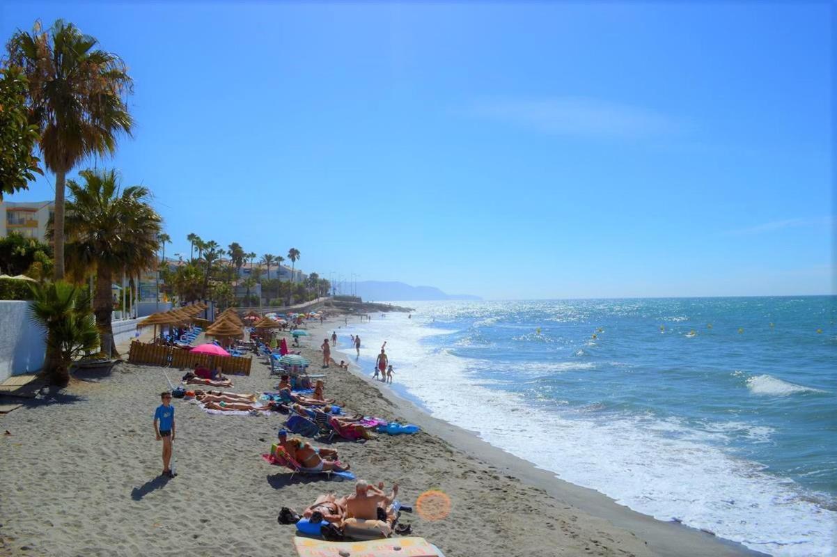 1 Bedroom Beachfront Apartment At Torecilla Beach Nerja Esterno foto