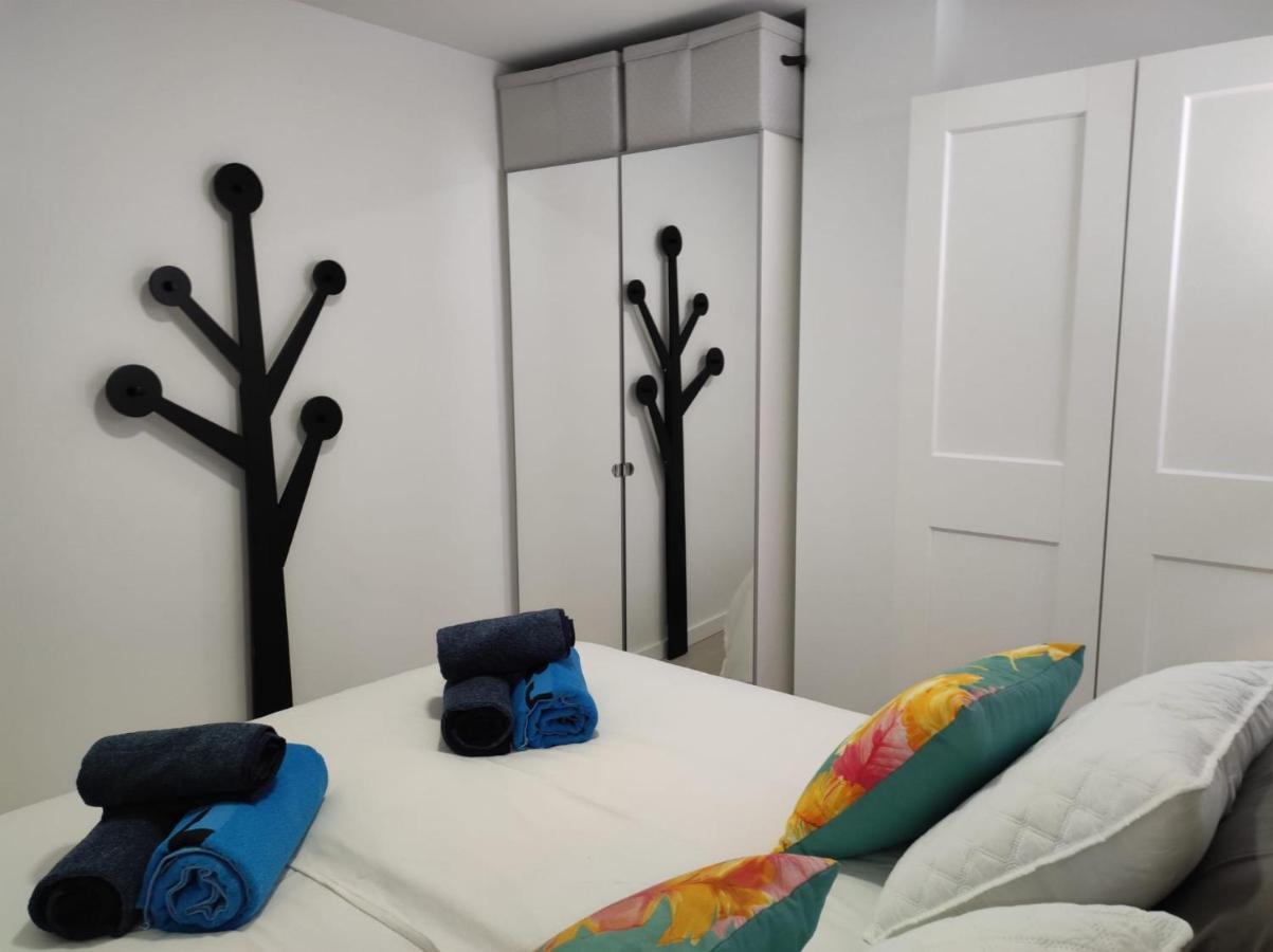 1 Bedroom Beachfront Apartment At Torecilla Beach Nerja Esterno foto