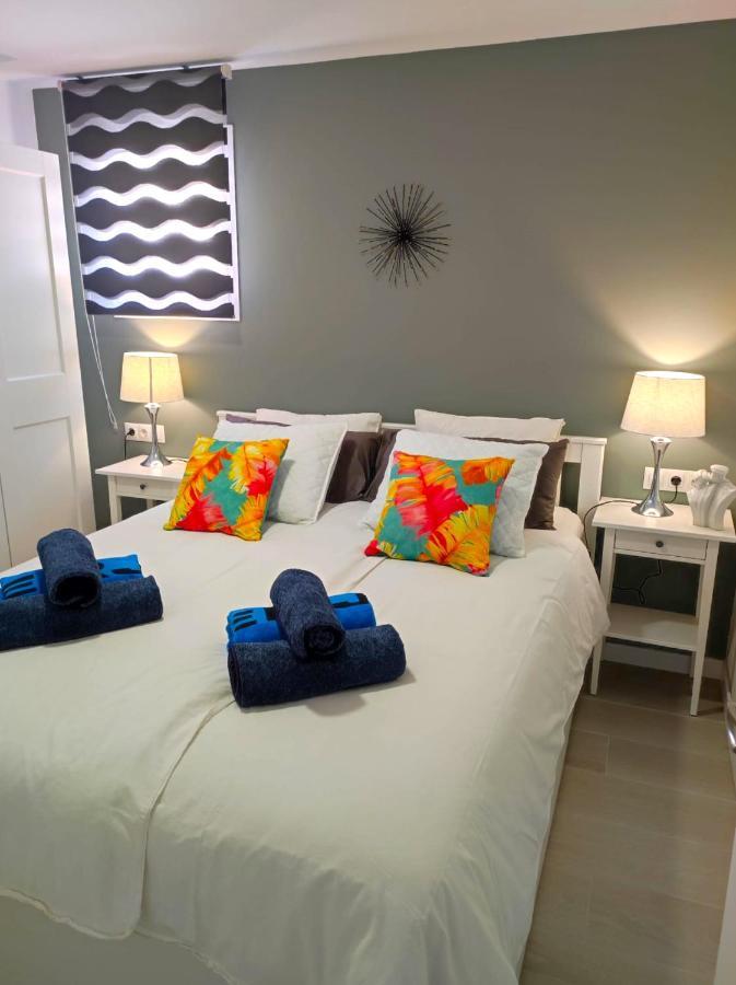 1 Bedroom Beachfront Apartment At Torecilla Beach Nerja Esterno foto