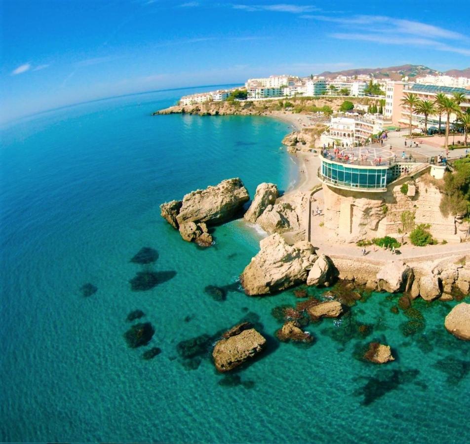 1 Bedroom Beachfront Apartment At Torecilla Beach Nerja Esterno foto